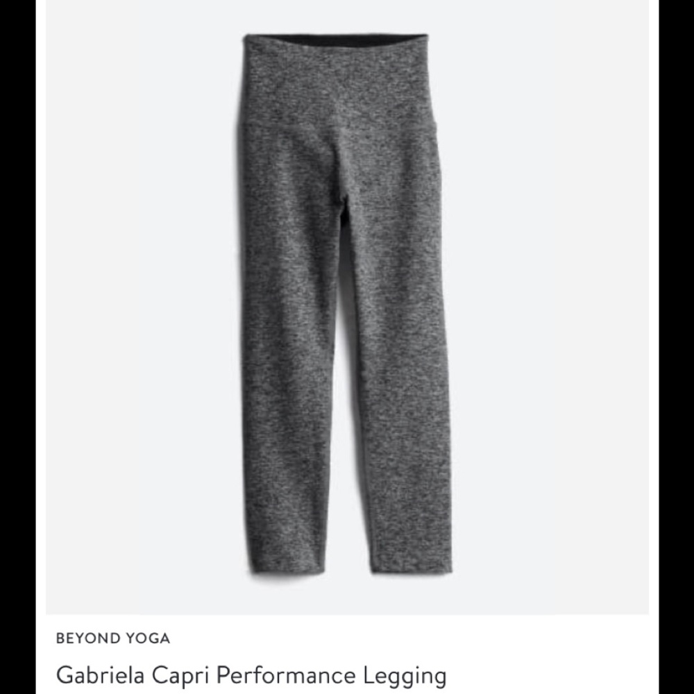 Beyond Yoga Capri leggings sz M